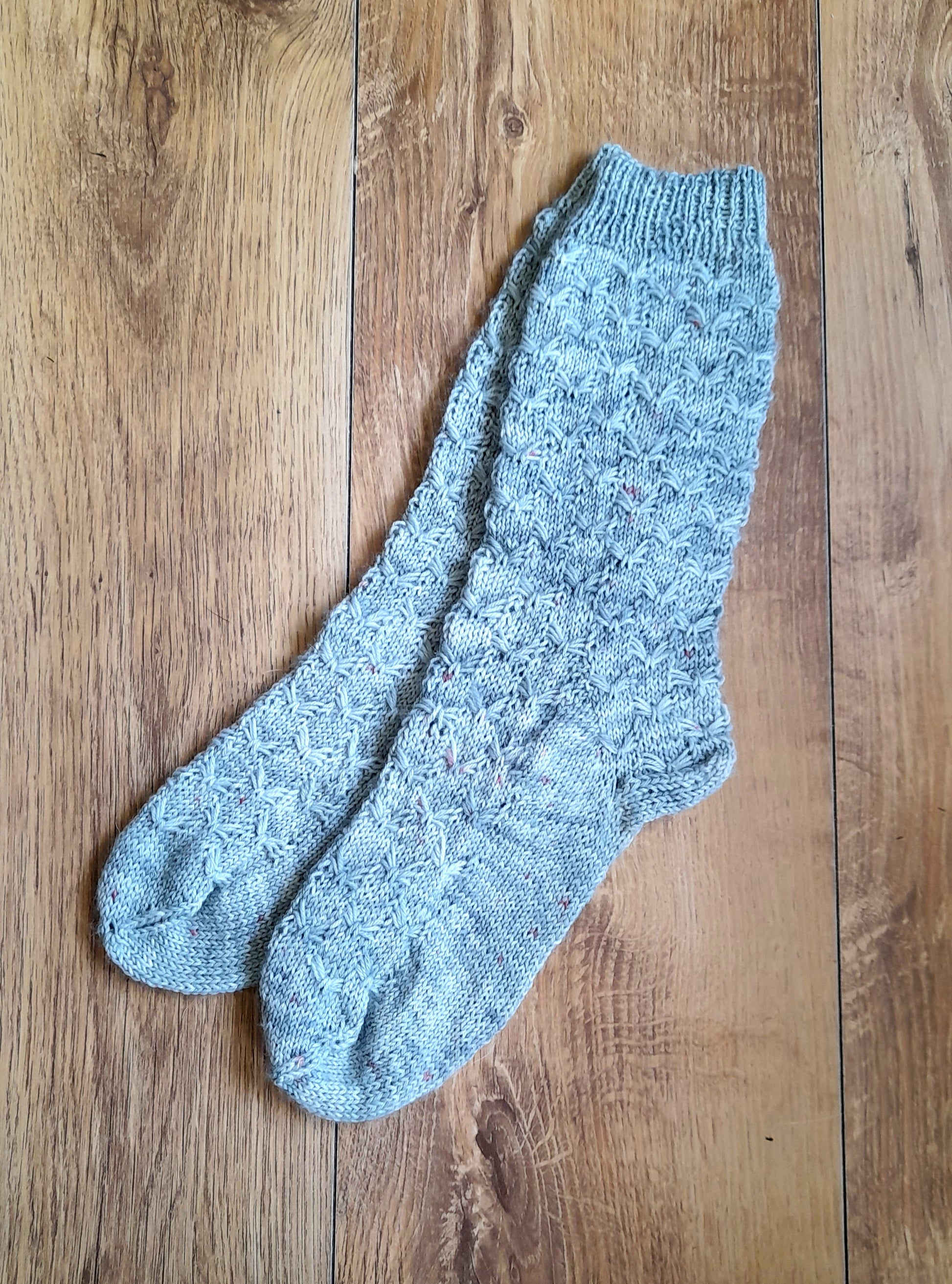knitted socks using eden cottage yarns oakworth 4ply. 