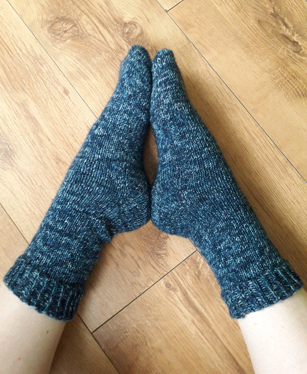 Simple adult cuff down sock knitting pattern