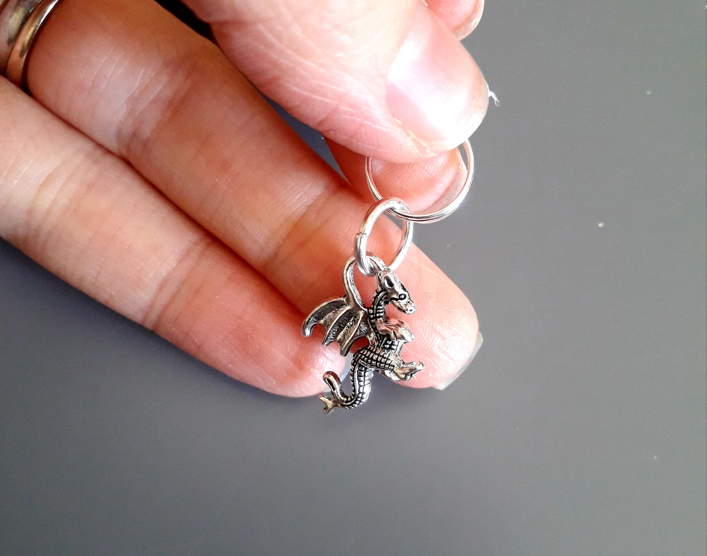 Dragon stitch markers