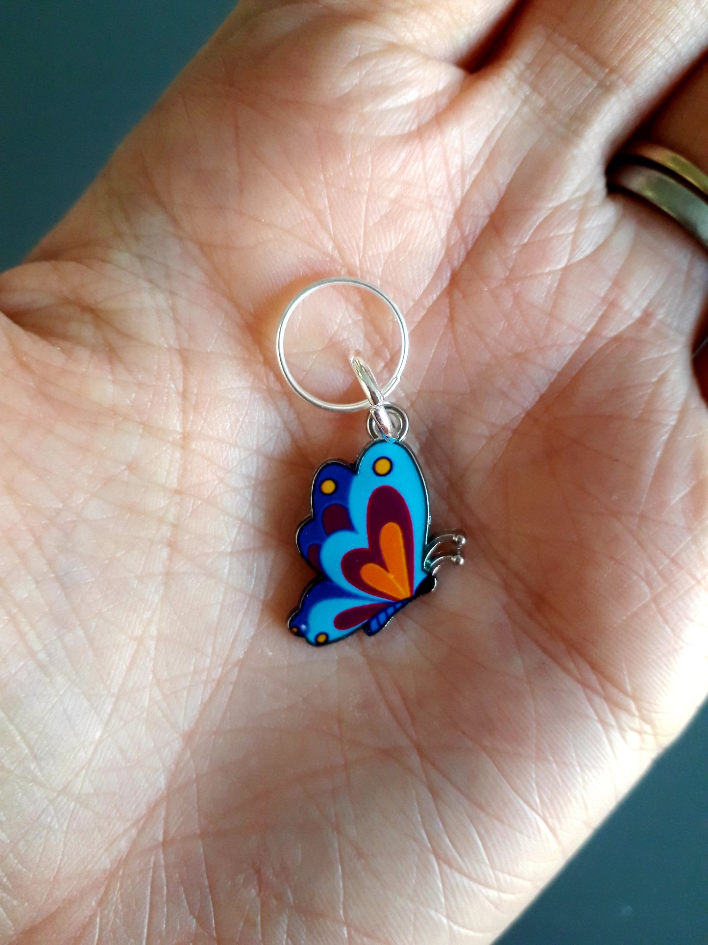 Butterfly stitch marker