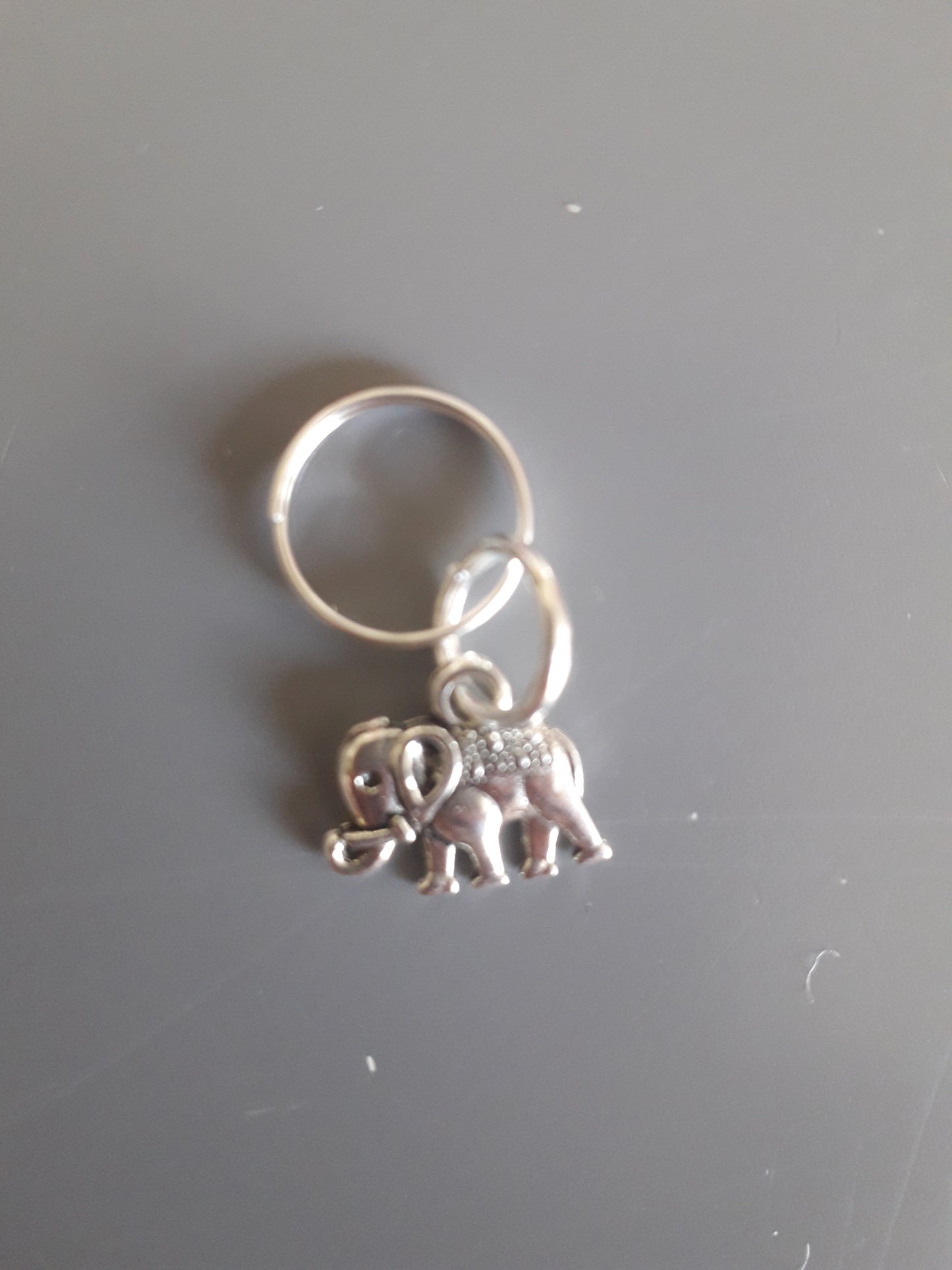 Elephant stitch marker