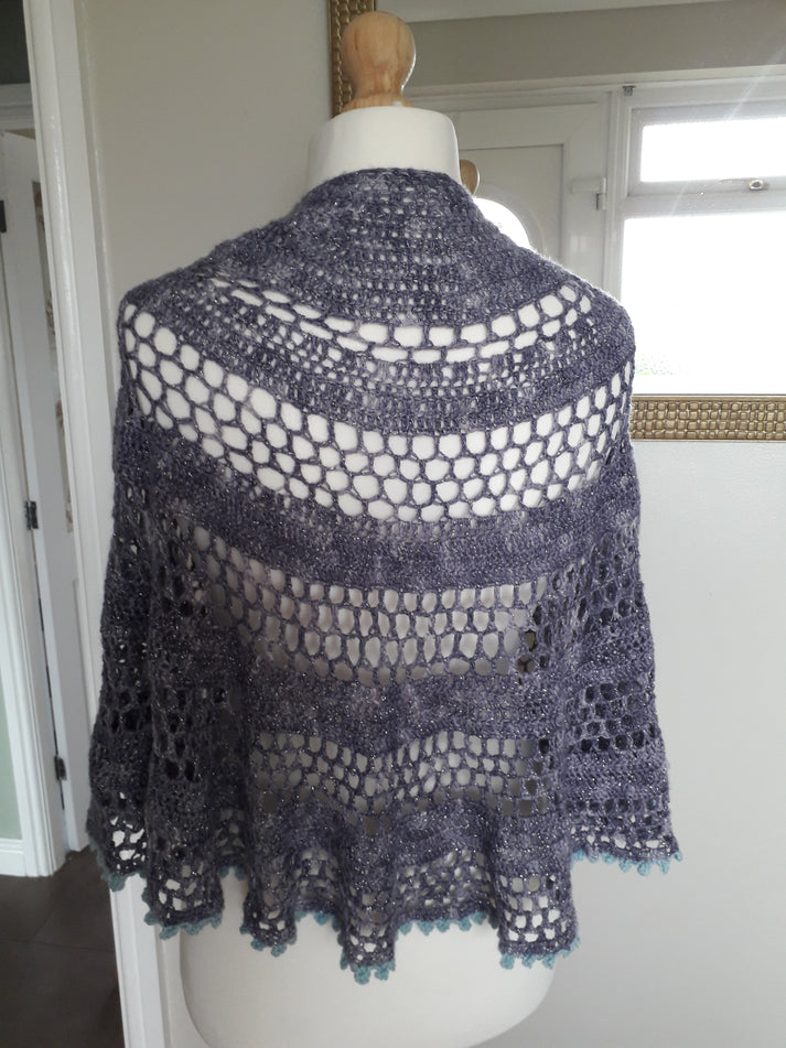 Half circle crochet shawl pattern. Daphne semi circle lace shawl