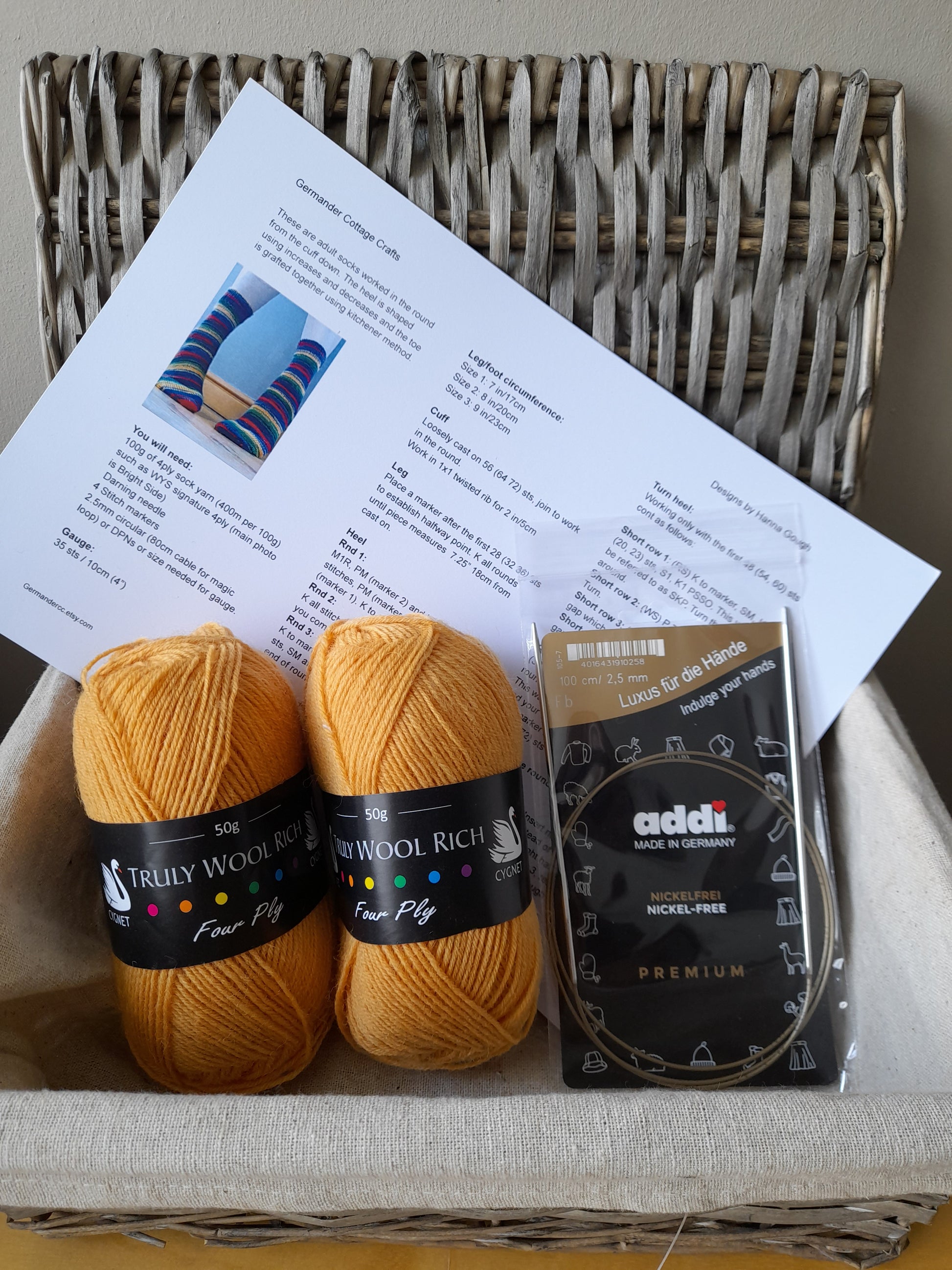 Easy 4ply sock knitting kit