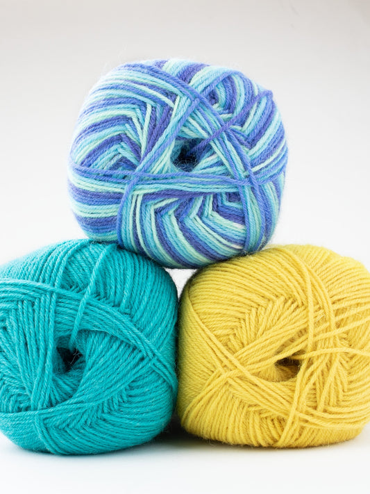 West Yorkshire Spinners Signature 4ply knitting yarn. Every knitting yarn for sock knitting. How to knit socks flat. 