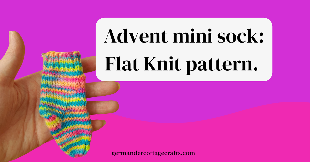 Flat knit mini sock. Free knitting pattern.